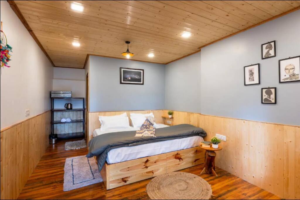 מוסורי The Hill Story, Entire Chalet, Offbeat,Cozy מראה חיצוני תמונה