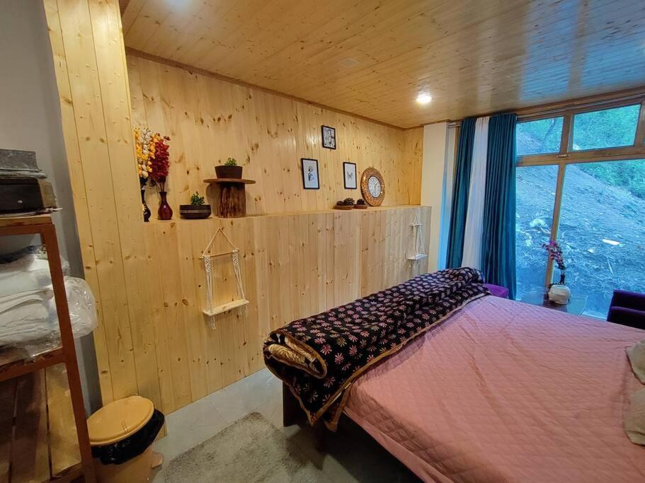 מוסורי The Hill Story, Entire Chalet, Offbeat,Cozy מראה חיצוני תמונה