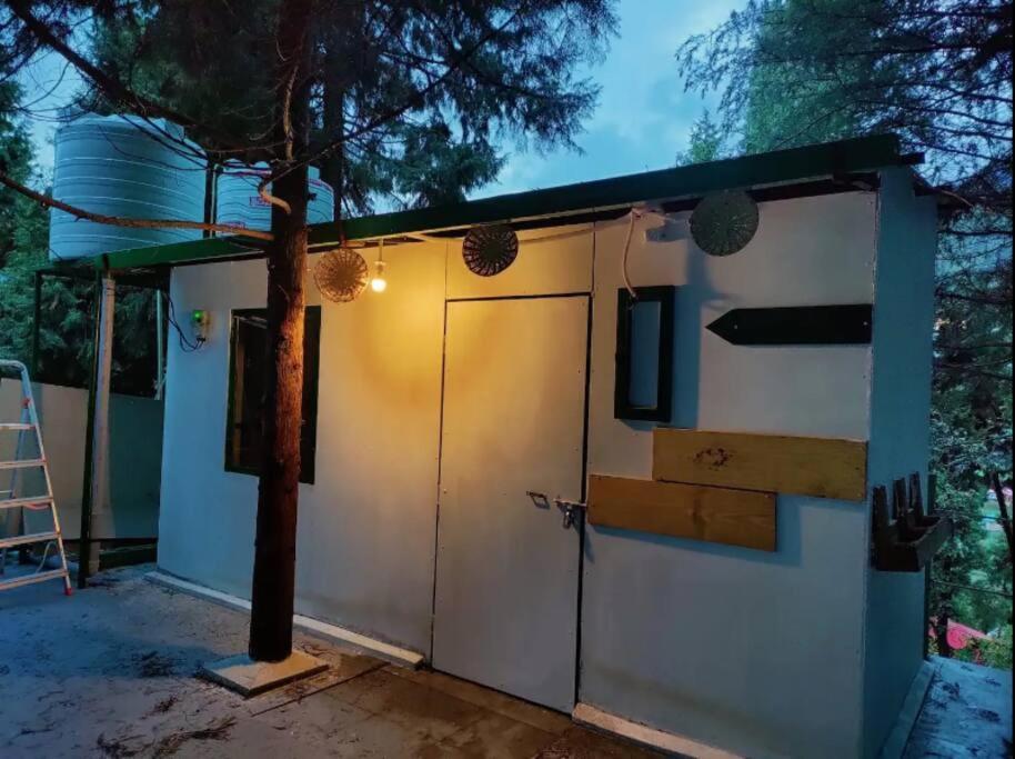 מוסורי The Hill Story, Entire Chalet, Offbeat,Cozy מראה חיצוני תמונה