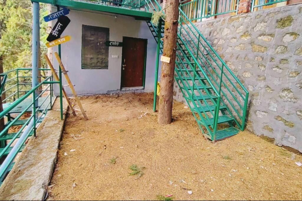 מוסורי The Hill Story, Entire Chalet, Offbeat,Cozy מראה חיצוני תמונה