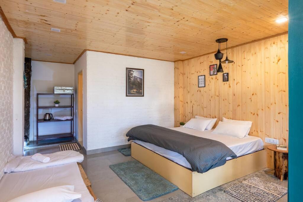 מוסורי The Hill Story, Entire Chalet, Offbeat,Cozy מראה חיצוני תמונה