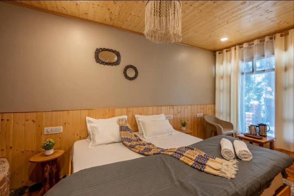 מוסורי The Hill Story, Entire Chalet, Offbeat,Cozy מראה חיצוני תמונה