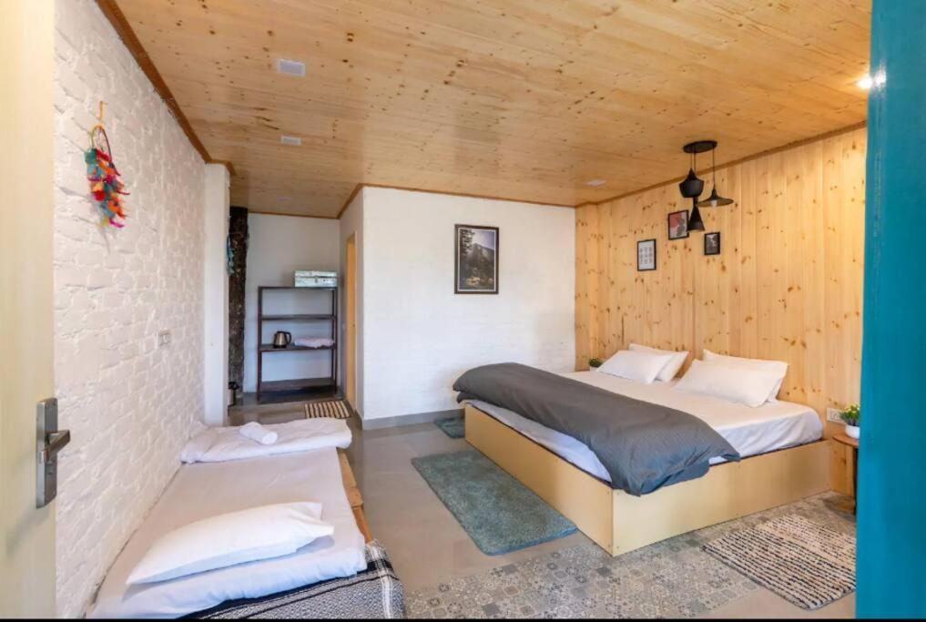מוסורי The Hill Story, Entire Chalet, Offbeat,Cozy מראה חיצוני תמונה
